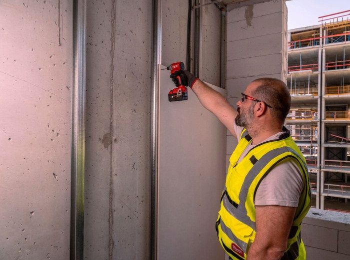 Гвинтоверт ударний акумуляторний Milwaukee M18 BLIDRC-0 18В АКБ1х2А·год 190Нм 0-3600об/хв 1.3кг без АКБ та ЗП