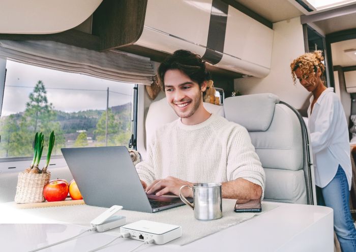 Мобільный Маршрутизатор D-Link DBR-330 AX3000, 5G/LTE, 5260mА*год