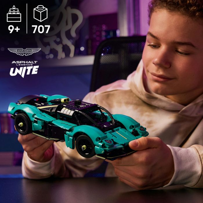 Конструктор LEGO Technic Aston Martin Valkyrie