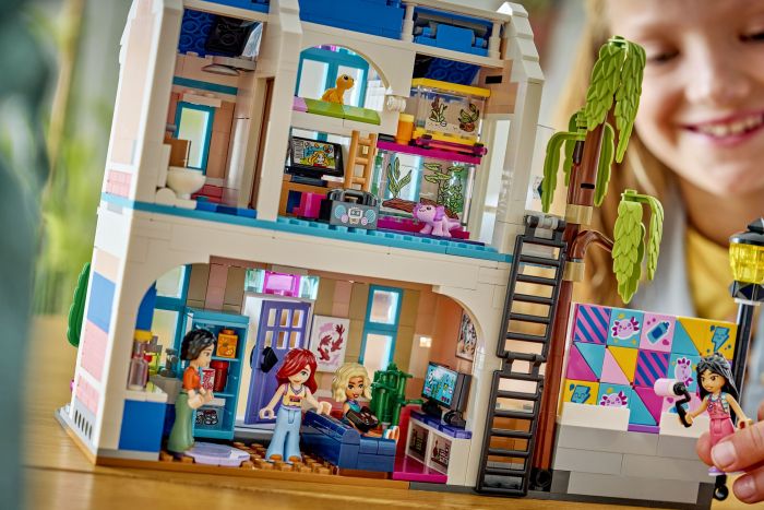 Конструктор LEGO Friends Родинний дім Ліан