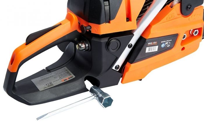 Пила ланцюгова бензинова SEQUOIA SPC2418 2.4кВт шина 45см 0.325' 1.5мм 5.48кг