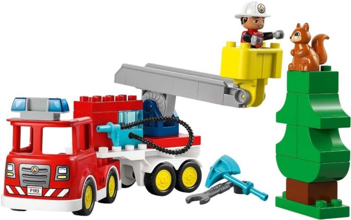 Конструктор LEGO DUPLO Town Пожежна машина зі шлангом і пожежником