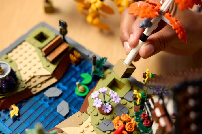 Конструктор LEGO Icons Осінній котеджний сад