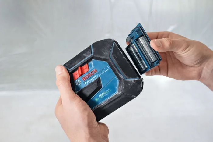 Нівелір лазерний Bosch Professional GLL 20-22 G 3.7В/4АА до 20м ±0.3мм/м зелений промінь чохол штатив IP 65 0.59кг