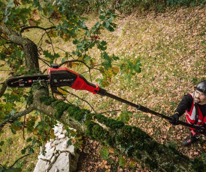 Висоторіз ланцюговий акумуляторний Einhell Professional GP-LC 18/20 Li T BL-Solo 18В шина 20см 7м/с штанга 174-250см 3.73кг без АКБ та ЗП