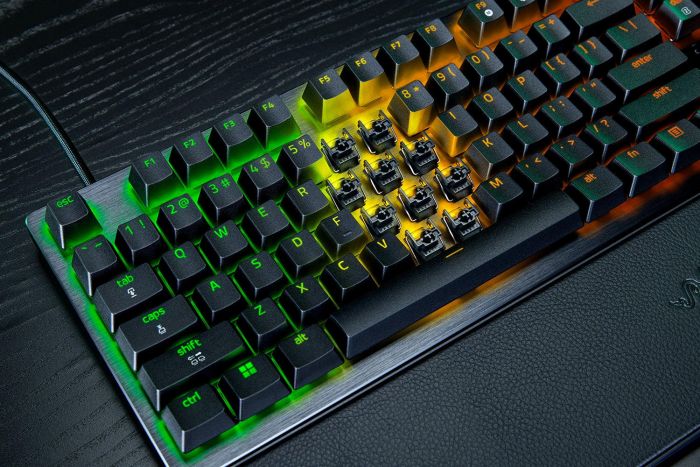 Клавіатура механічна Razer Huntsman V3 Pro 8KHz, 104key, Analog Optical Switch Gen-2, USB-A, EN, RGB, чорний