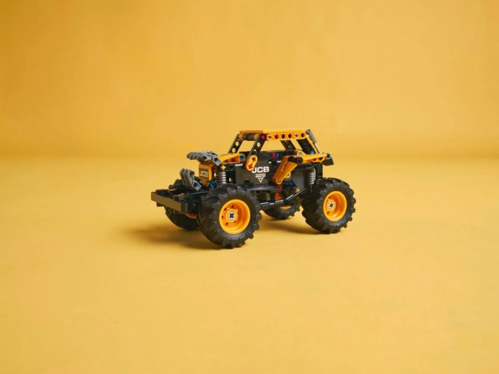 Конструктор LEGO Technic Monster Jam™ DIGatron з інерційним двигуном