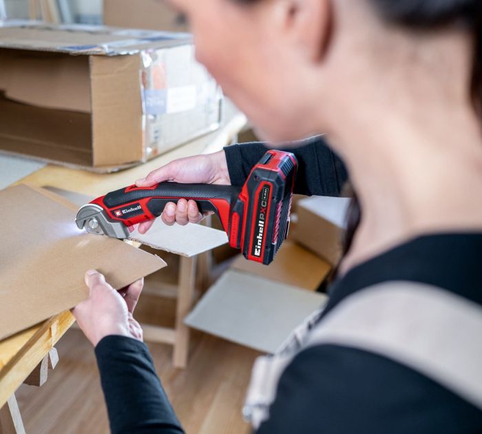 Різак акумуляторний Einhell TE-UC 18/6 Li - Solo 18В різ 6мм ніж 44мм 240об/хв 0.52кг без АКБ та ЗП