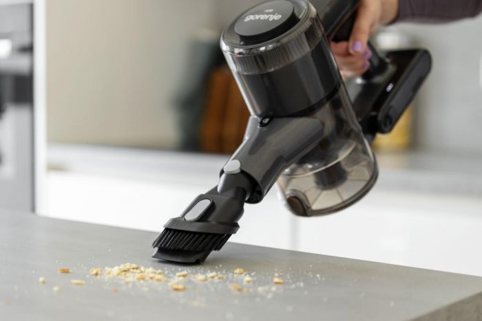 Пилосос Gorenje бездротовий, 70Вт, конт пил -0.7л, автон. робота до 60хв, HEPA, підсвічування, індикатор, антрацит