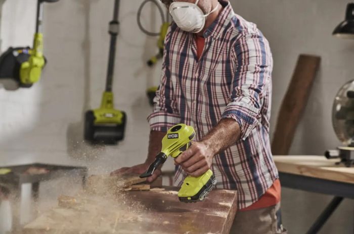 Повітродув-насос акумуляторний Ryobi ONE+ RVI18-0 18В 250л/хв 0.4кг без АКБ та ЗП