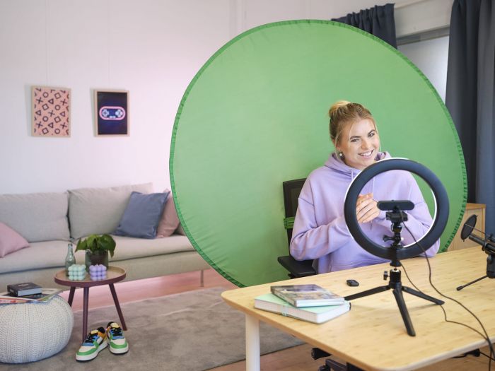 Комплект для стримінгу Trust Maku+ 2-in-1 Streaming Kit, зелений фон та кільцева лампа