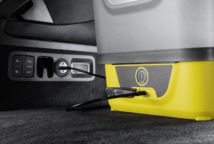 Мінімийка низького тиску акумуляторна Karcher OC 4 120л/год шланг 2.8м бак для води 8л 3.082кг USB-C