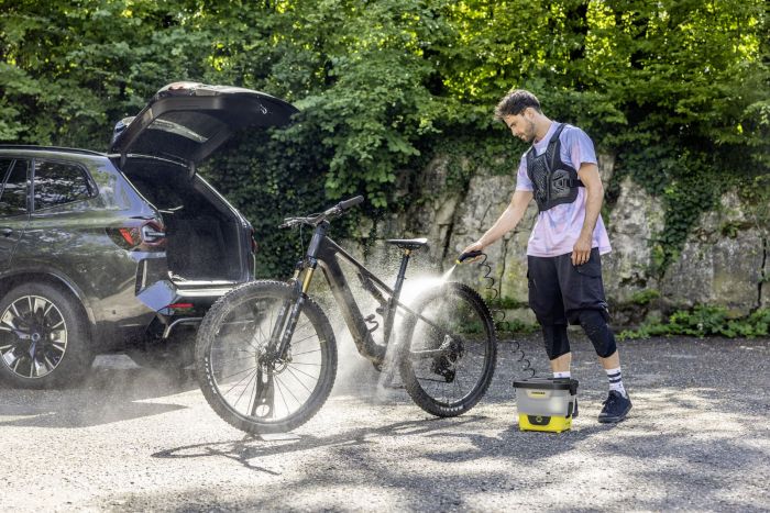 Мінімийка низького тиску акумуляторна Karcher OC 4 120л/год шланг 2.8м бак для води 8л 3.082кг USB-C