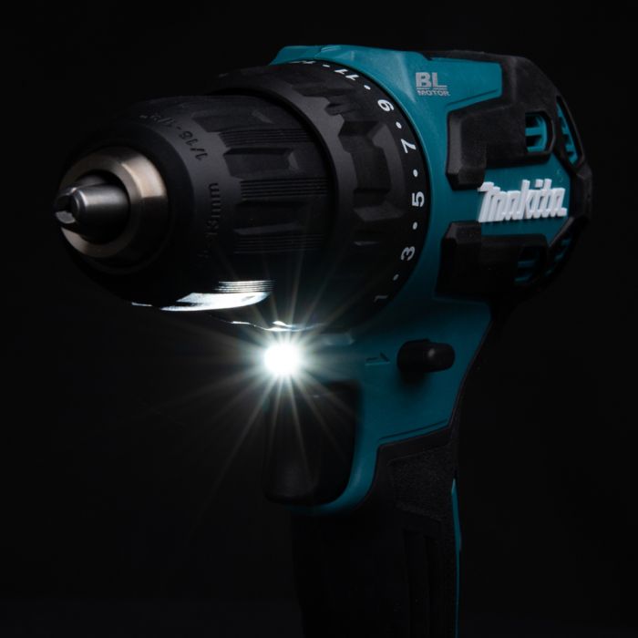 Шурупокрут-дриль акумуляторний Makita DDF490WV 18В 2х2А·год 27·65Нм 0-500·0-1900об/хв кейс 1.4кг