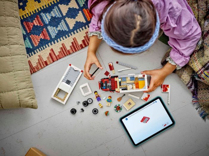 Конструктор LEGO City Пригодницький будинок на колесах для відпустки