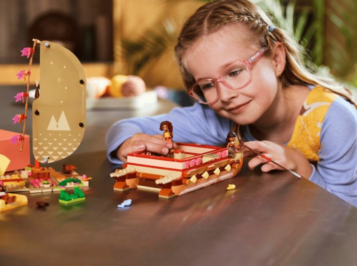 Конструктор LEGO Disney Princess Пригодницьке каное Ваяни