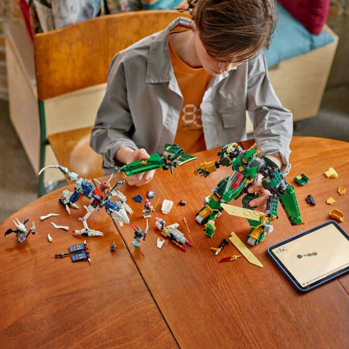 Конструктор LEGO Ninjago Реактивний робот Ллойда