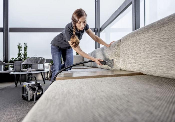 Пилосос професійний акумуляторний Karcher Puzzi 2/1 Bp 36Вт 16кПа контейнер 1.7/2.9л вологе/сухе прибирання  3.74кг