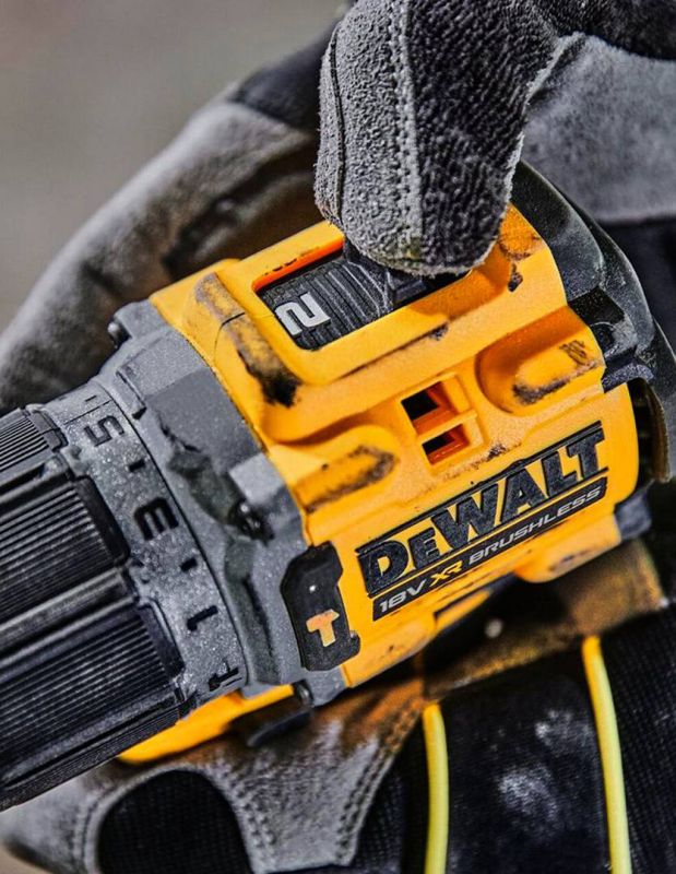 Шурупокрут-дриль ударний акумуляторний DeWALT XR Li-Ion 18В 90Нм 0-650·0-2000об/хв 0-11050·0-34000уд/хв кейс TSTAK 1.34кг без АКБ та ЗП