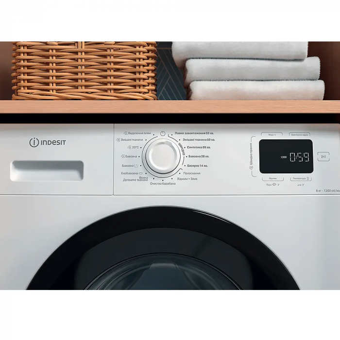 Пральна машина Indesit фронтальна, 6кг, 1200, A+++, 44.6см, дисплей, пара, інвертор, люк чорний, білий