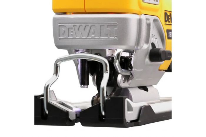 Лобзик акумуляторний DeWalt 18.0В XR Li-lon 1000-3200кол/хв хід 135мм 2.1кг без АКБ та ЗП