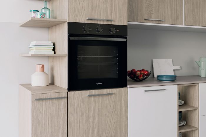 Духова шафа Indesit електрична, 66л, A, конвекція, чорний