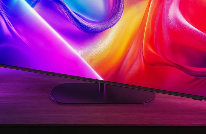 Телевізор 43" Philips QLED 4K 144Hz Smart Titan OS Black Ambilight