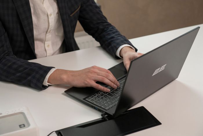 Ноутбук 2E Imaginary 15.6" FHD IPS AG, Intel i5-1335U, 16GB, F256GB, UMA, DOS, Чорний