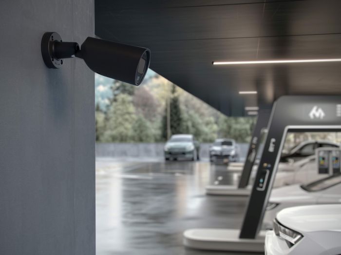 IP-камера дротова Ajax BulletCam HLVF 5 MP Black, 2.8–12 мм, PoE, True WDR, IP67, ІЧ 60 м, LED 40 м, аудіо, кут огляду 31° до 111°, вулична, чорна, 126276.217.BL1