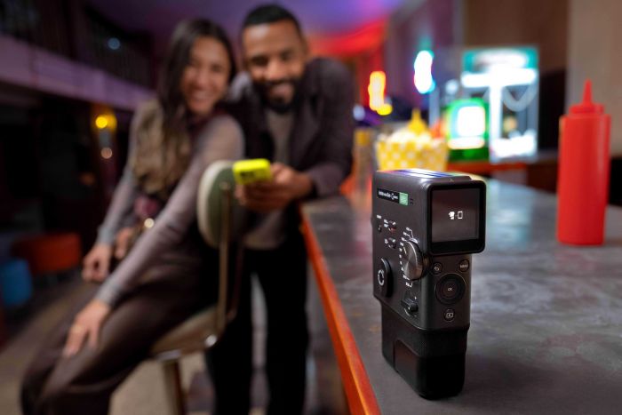 Фотокамера миттєвого друку Fujifilm Instax Mini Evo Cinema