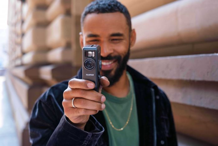 Фотокамера миттєвого друку Fujifilm Instax Mini Evo Cinema
