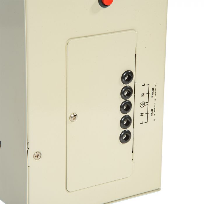 Стабілізатор напруги Vitals Master STN-5000sw 3000Вт 5000ВА 100-260В однофазний 15кг