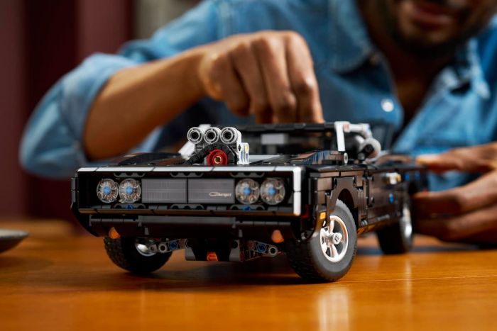 Конструктор LEGO Technic Форсаж Автомобіль Dodge Charger R/T