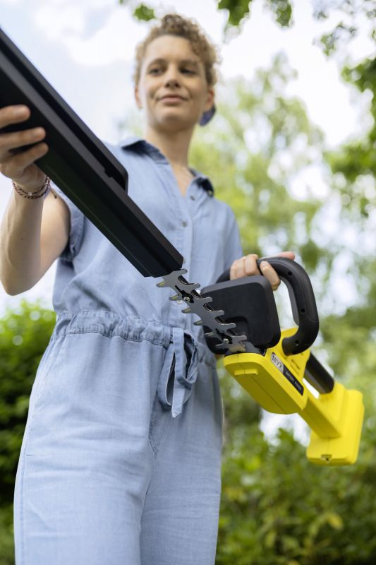 Кущоріз акумуляторний Karcher HGE 3-18 18В лезо 50см крок різу 22мм 2.41кг без АКБ та ЗП