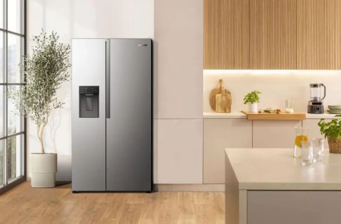 Холодильник SBS Gorenje, 179х62х91см, 2 двері, 347(181)л, А+, NF+, Інв., Зона св-ті, диспенсер, Внутр. Диспл, нерж