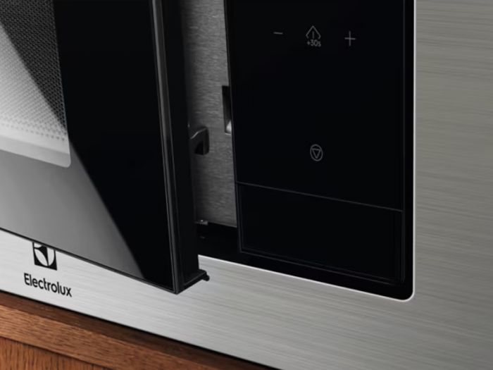 Мікрохвильова піч Electrolux вбудована, 25л, електрон. керування, 900Вт, гриль, дисплей, нерж
