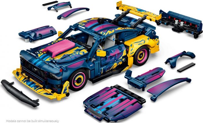 Конструктор LEGO Technic Тюнінг-гараж з автомобілем Ford Mustang GT