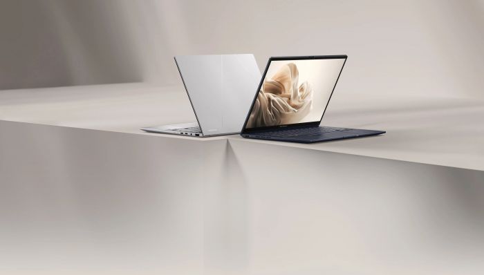 Ноутбук ASUS Zenbook 14 UX3405CA-QL291 14" WUXGA Touch OLED, Intel Ultra 9 285H, 32GB, F1TB, UMA, NoOS, Сріблястий