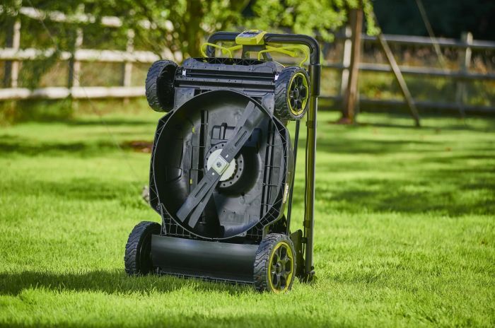 Газонокосарка акумуляторна Ryobi Max Power RY36LMXSP53B-160 36В акб 1х6А·год 53см 68л 25-100мм самохідна 30кг