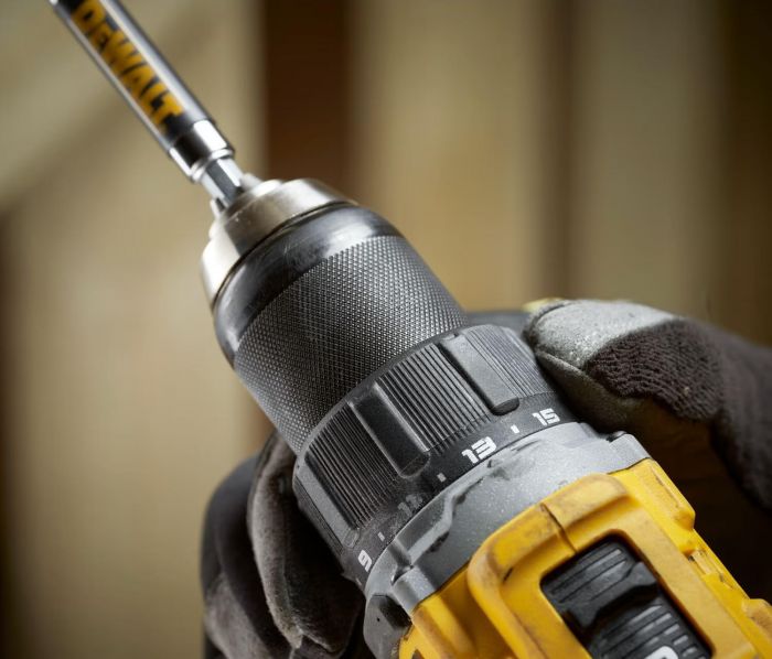 Дриль-шурупокрут DeWalt XR Li-Ion 18В 74Нм 0-450-1650об/хв патрон 13мм 1.12кг кейс кейс без АКБ та ЗП