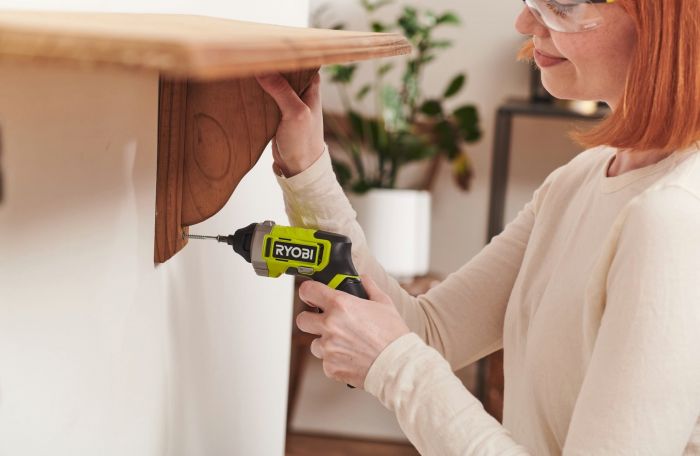 Викрутка акумуляторна Ryobi USB Lithium RSD4-120T 4В 1х2А·год 5Нм 200об/хв 10 біт 0.31кг кейс