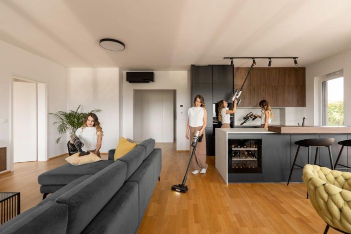Пилосос Gorenje бездротовий, 125Вт, конт пил -0.6л, автон. робота до 60хв, HEPA, підсвічування, індикатор, турбощітка, матове золото
