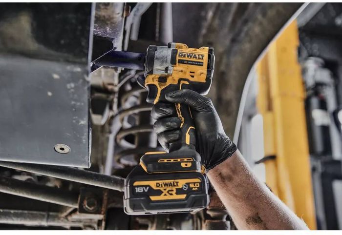 Гайковерт ударний акумуляторний DeWALT XR Li-Ion 18В 610Нм 1400-2500об/хв 3550уд/хв 1/2" кейс TSTAK 1.1кг без АКБ та ЗП