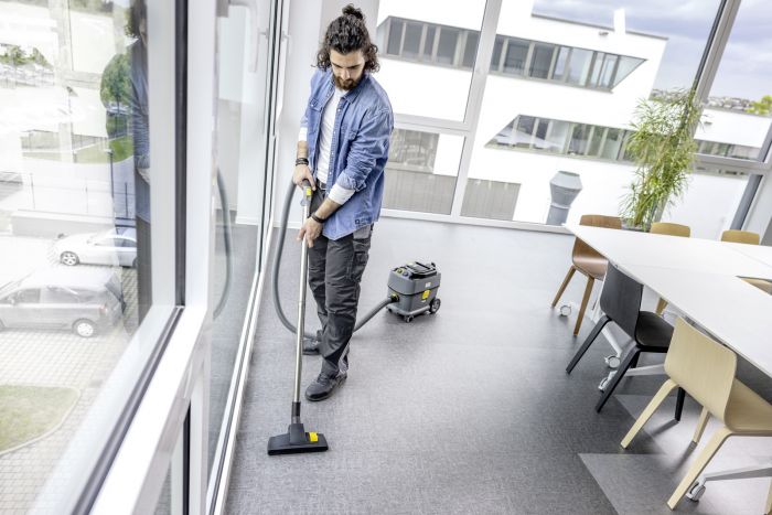 Пилосос професійний акумуляторний Karcher T 10/1 Bp MODULAR RANGE! 36В 223мБар контейнер 10л 6.8кг без АКБ та ЗП