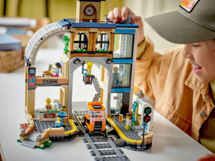 Конструктор LEGO City Центральний залізничний вокзал