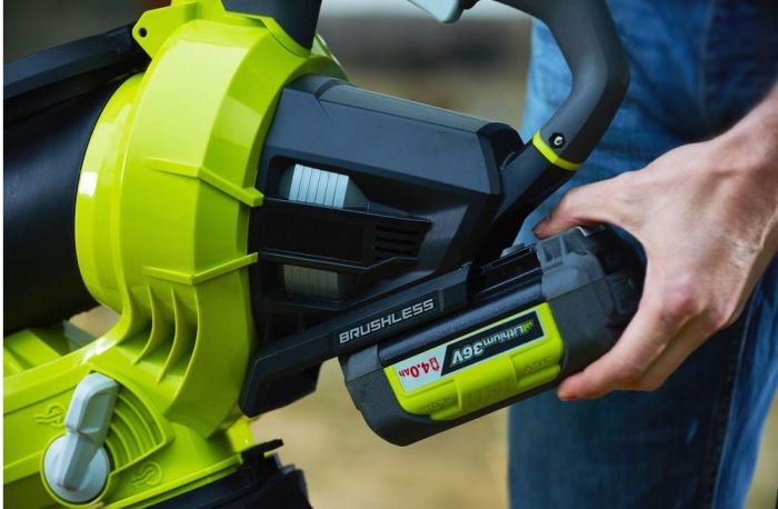 Повітродув-пилосос садовий акумуляторний Ryobi Max Power RBV36B 36В 238км/год мішок 45л 4.4кг без АКБ та ЗП