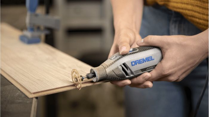 Шліфмашина шліфувально-гравірувальна Dremel 4250 3-45 175В 5000-35000об/хв 45 насадок + 3 приставок кейс 0.70кг
